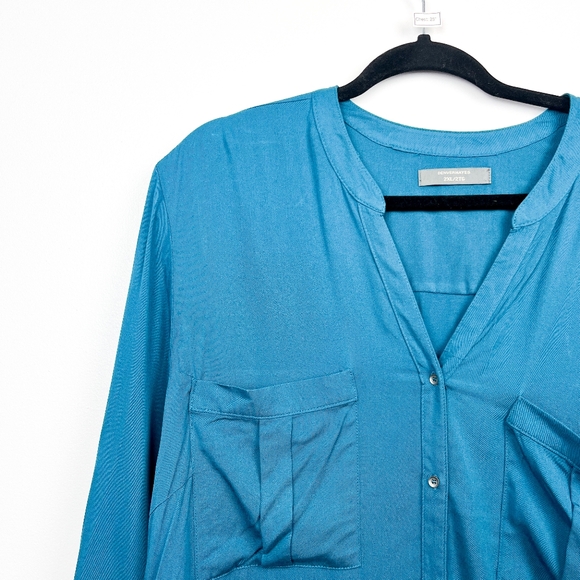 Denver Hayes Long Sleeve Blue Button-Up Blouse - Picture 2 of 10